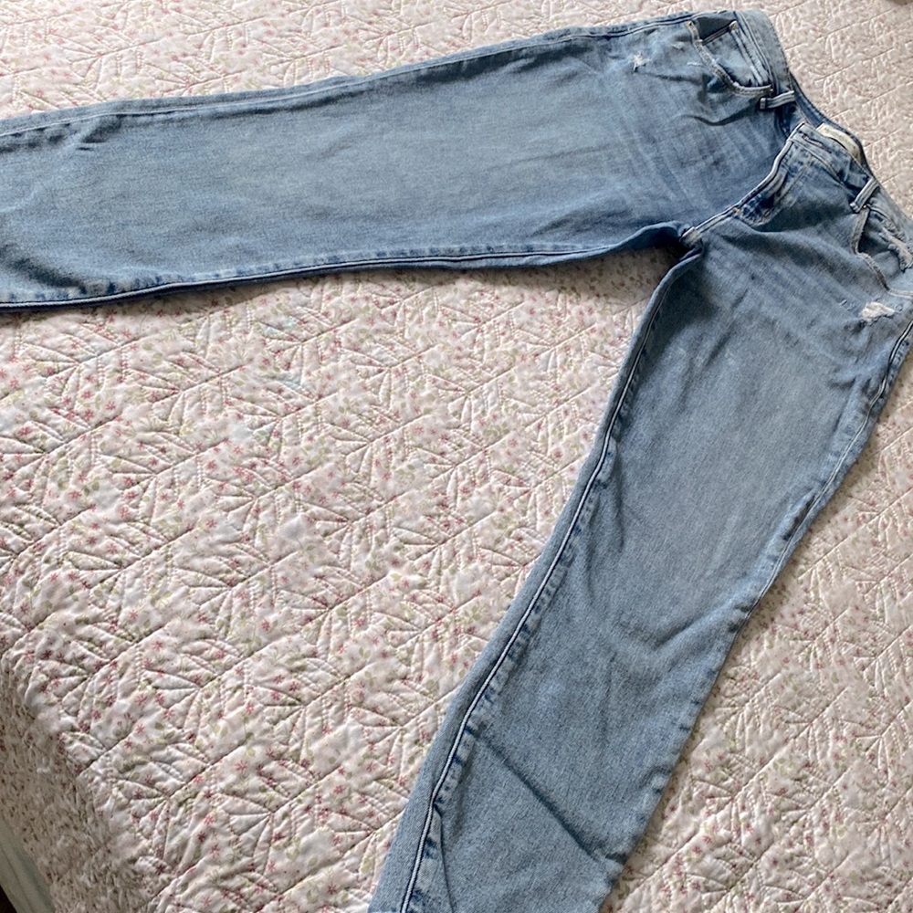 Abercrombie & fitch skinny super ankle high rise jeans, color blue, semi new .